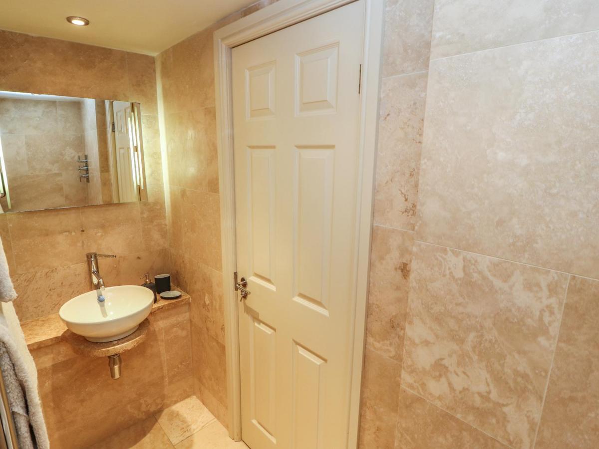 Belle Vue Apartment Ilkley Bagian luar foto
