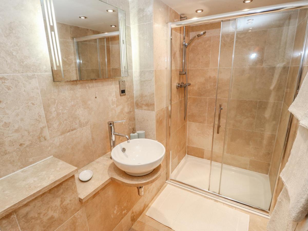 Belle Vue Apartment Ilkley Bagian luar foto
